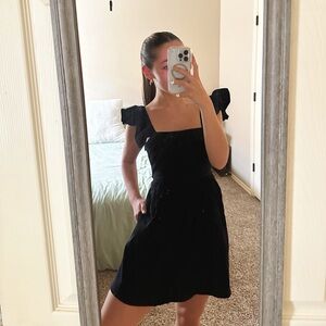 boutique brand frilly sleeve dress